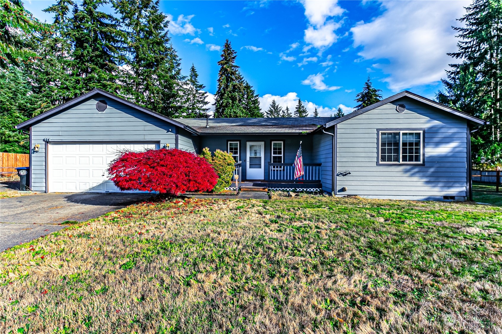 604 Nieland Loop SE