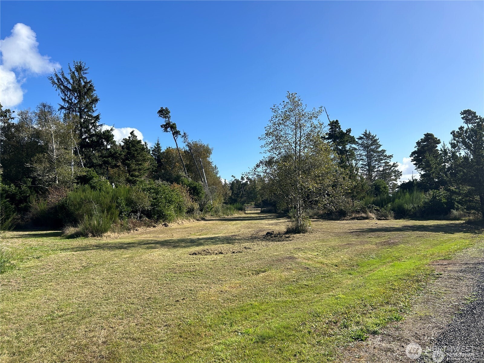 2680 -B Sunset Lane