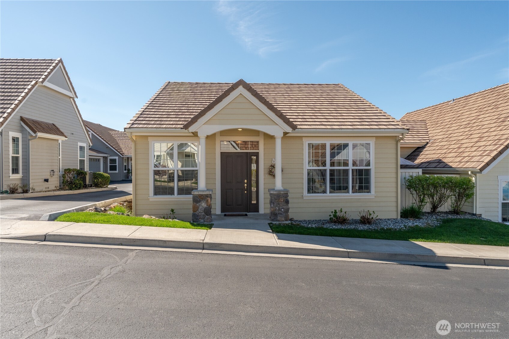 1494 Eastmont #56
