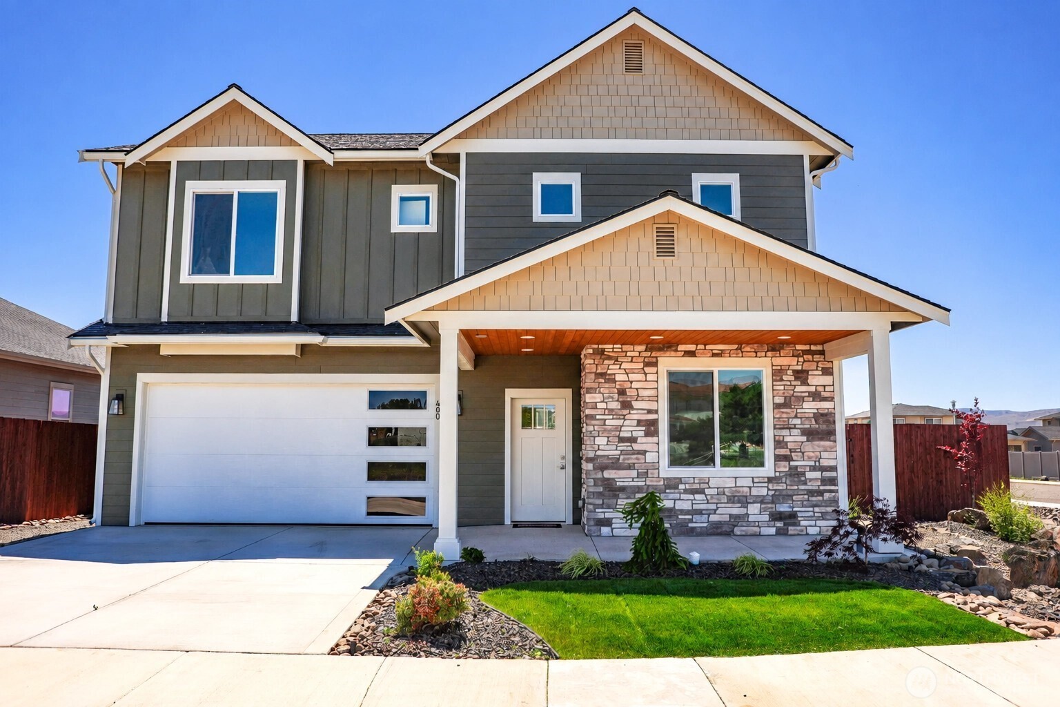 400 E Heatherstone Court