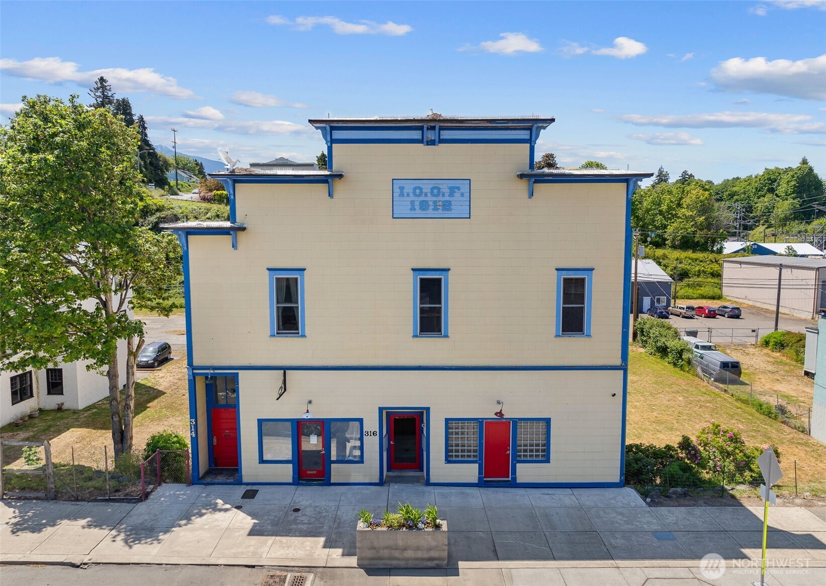 314 W First Street