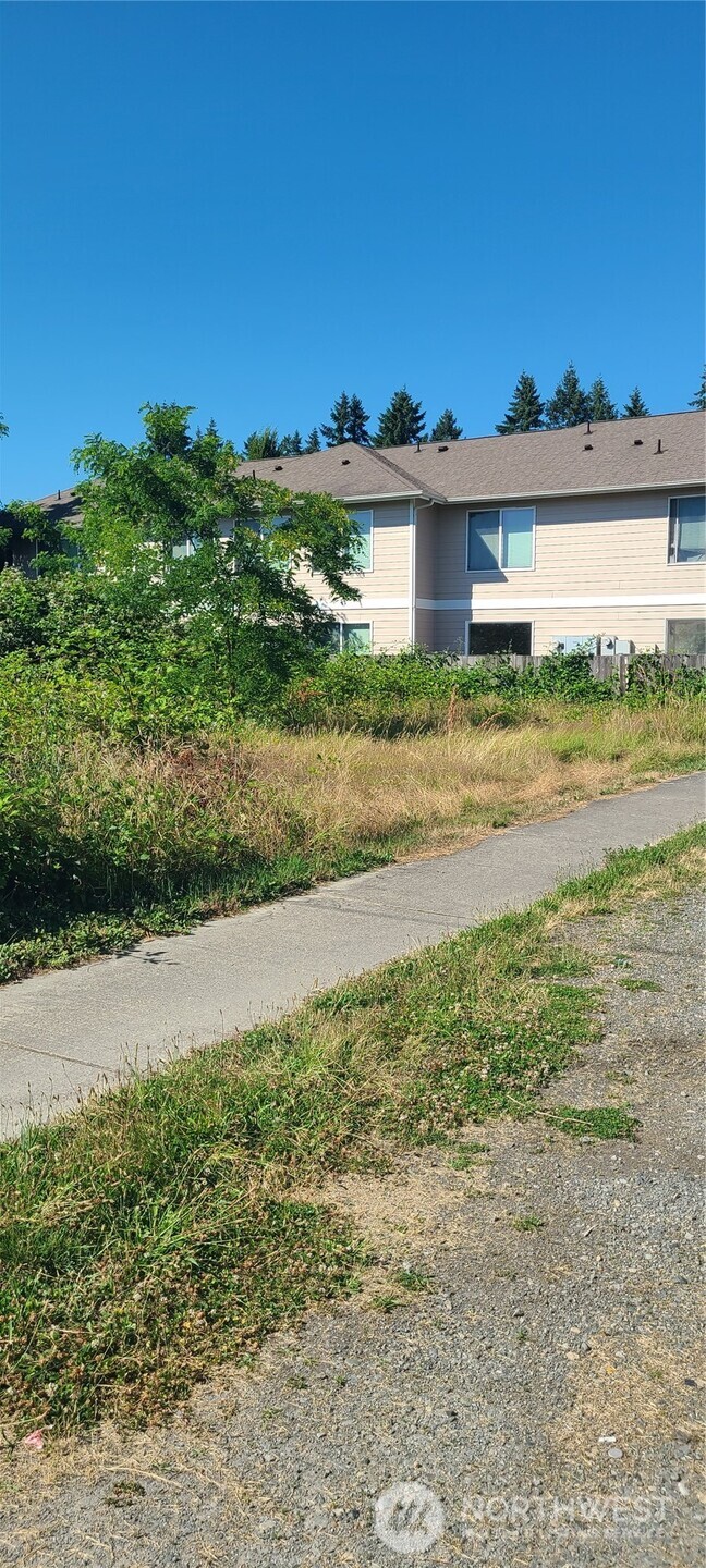 211 Bridge Street SW