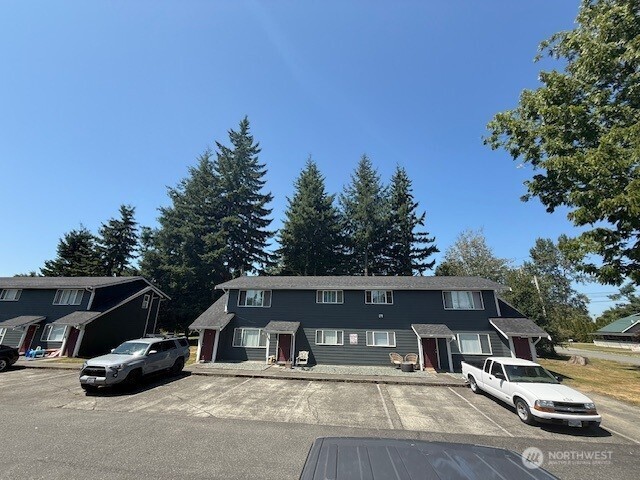 315 W Woodworth Street