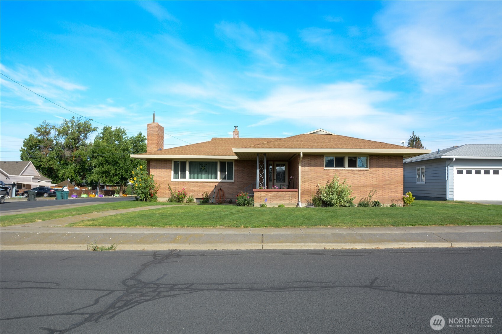 310 W 9th Avenue