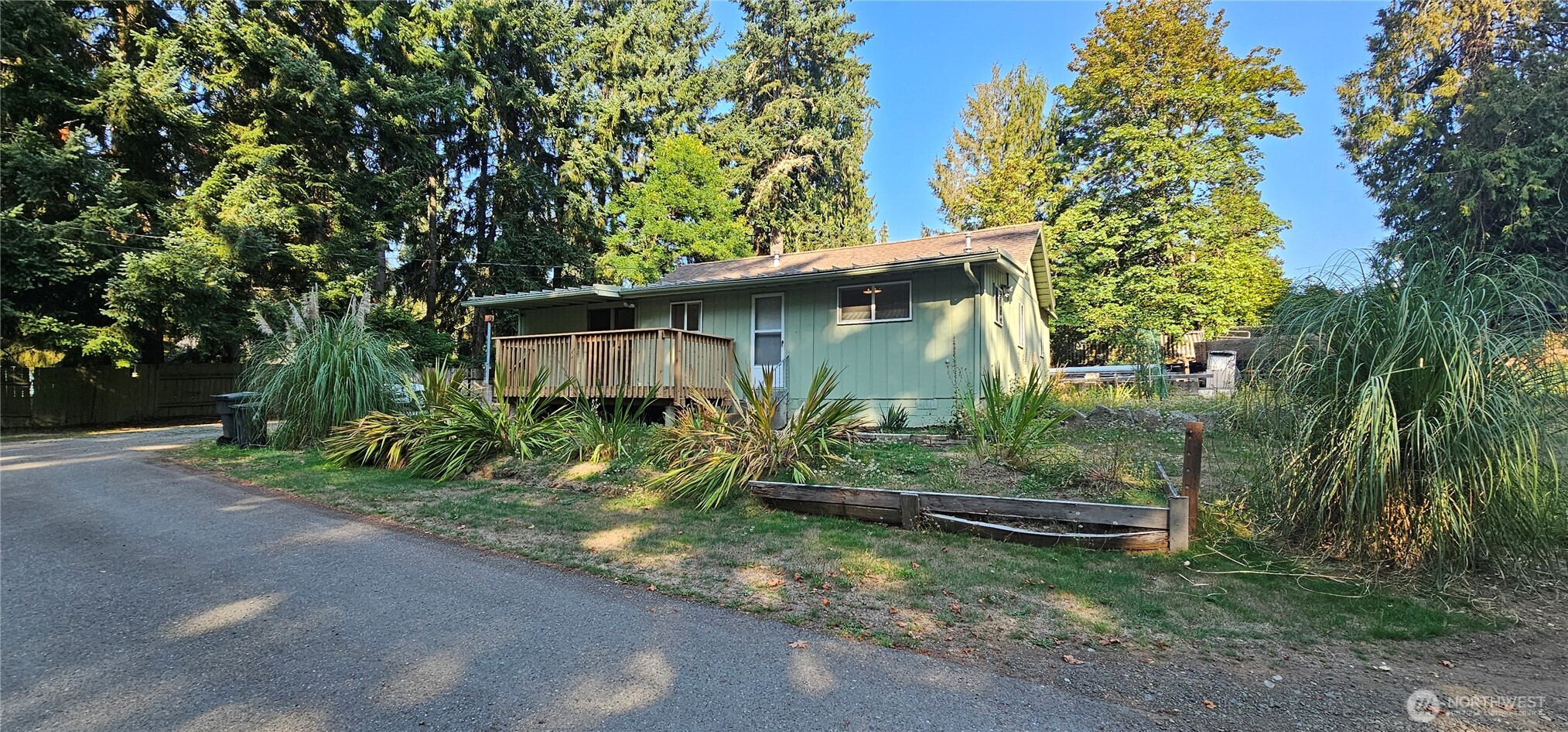 1124 Pear Street NE