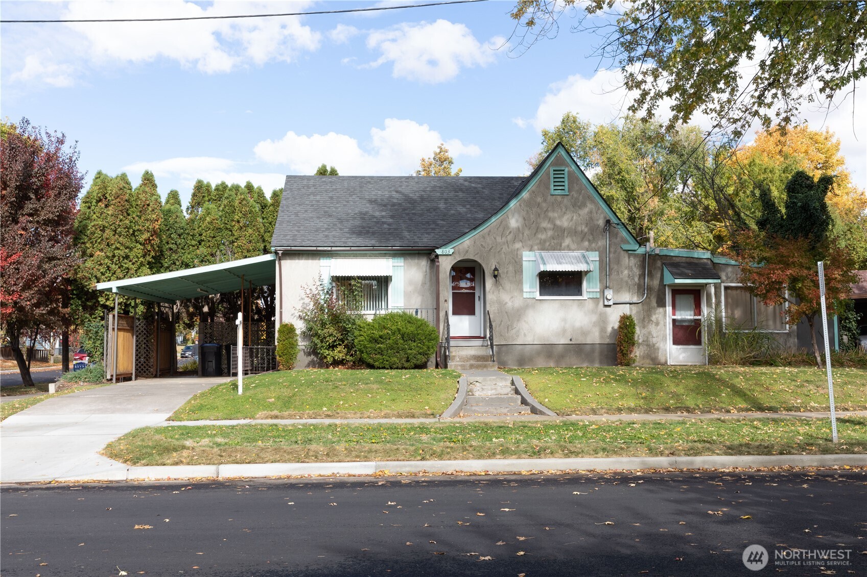 803 Alvarado Terrace