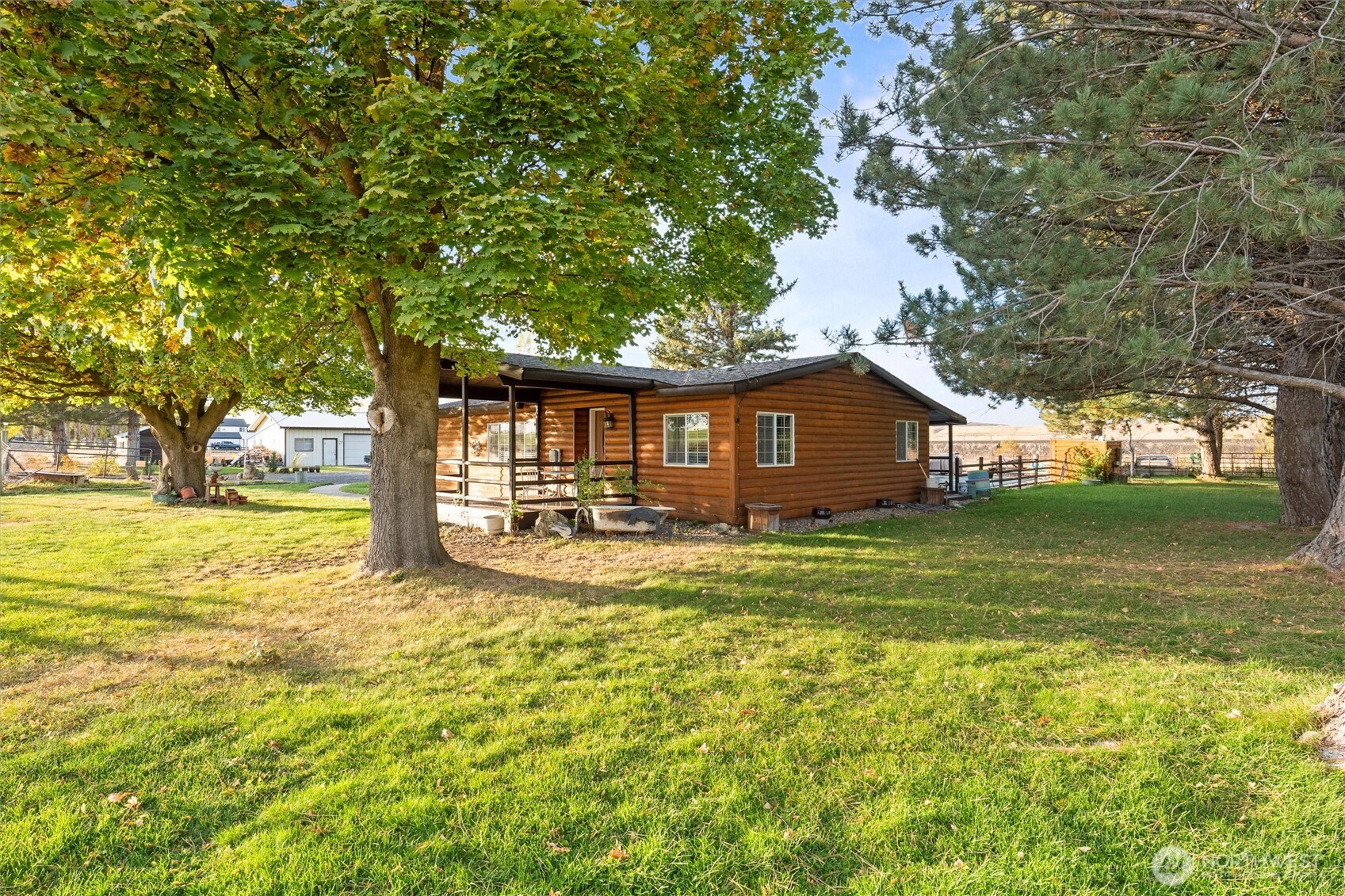 4372 Road 20 NE