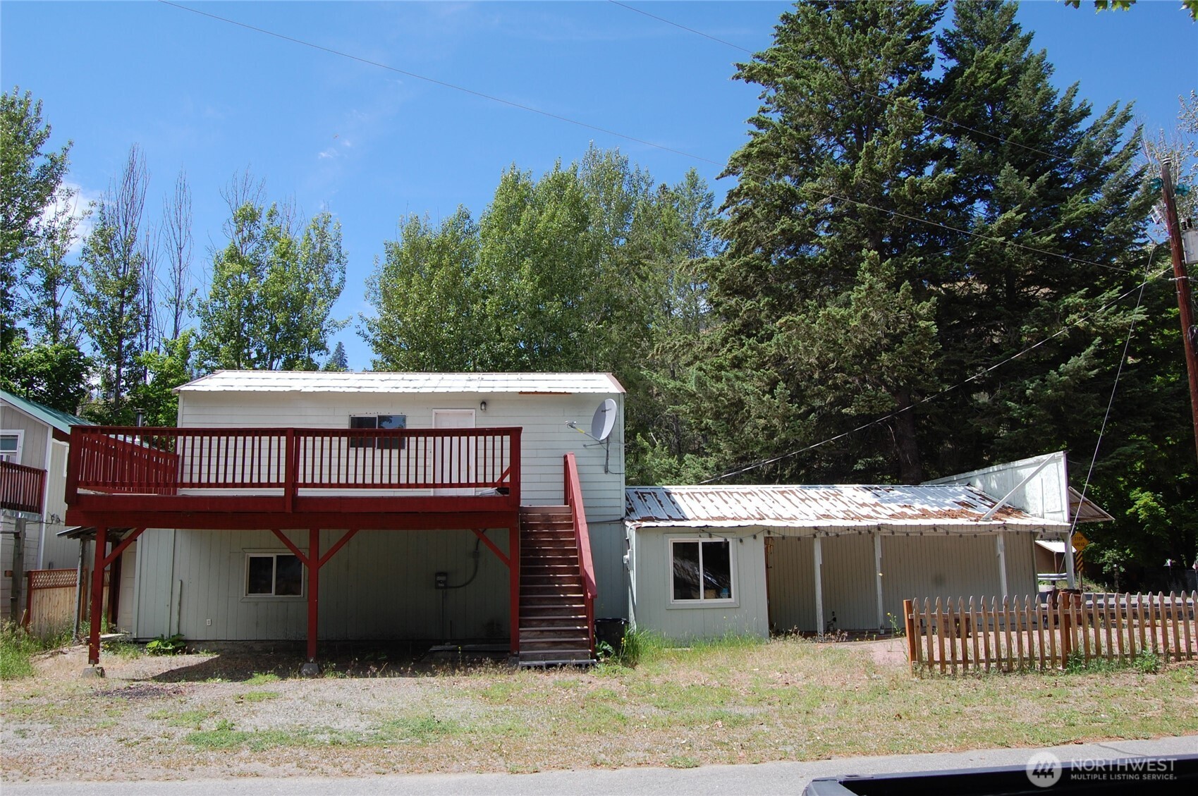 117 E Lake Street