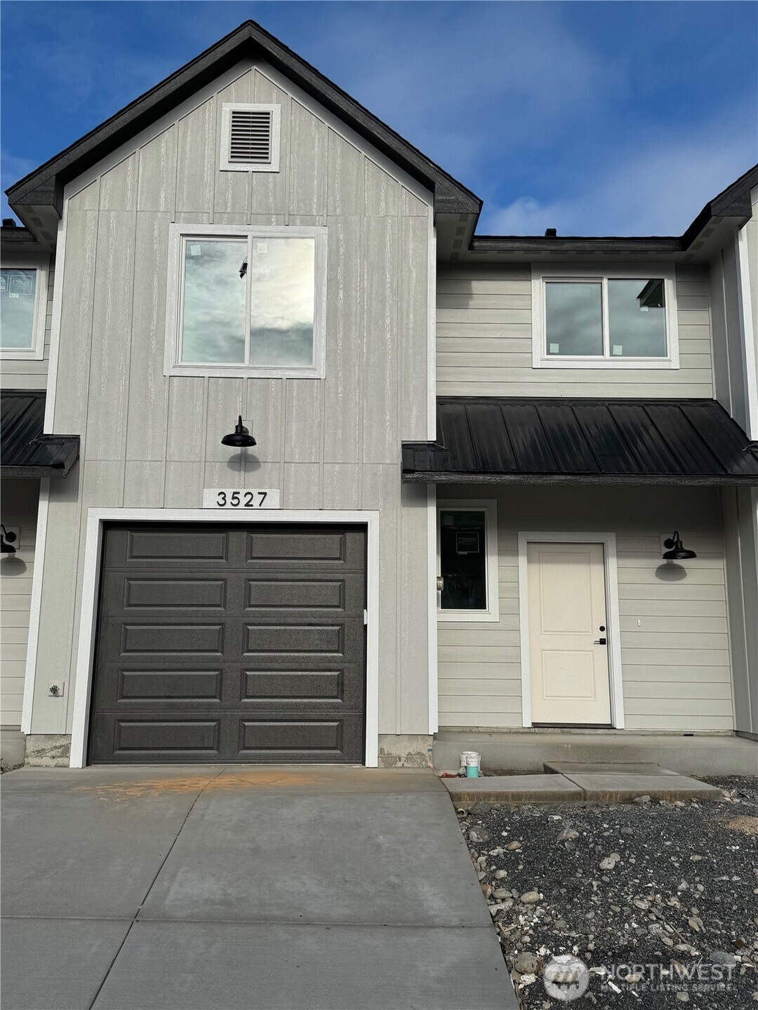 3527 W 6th Place