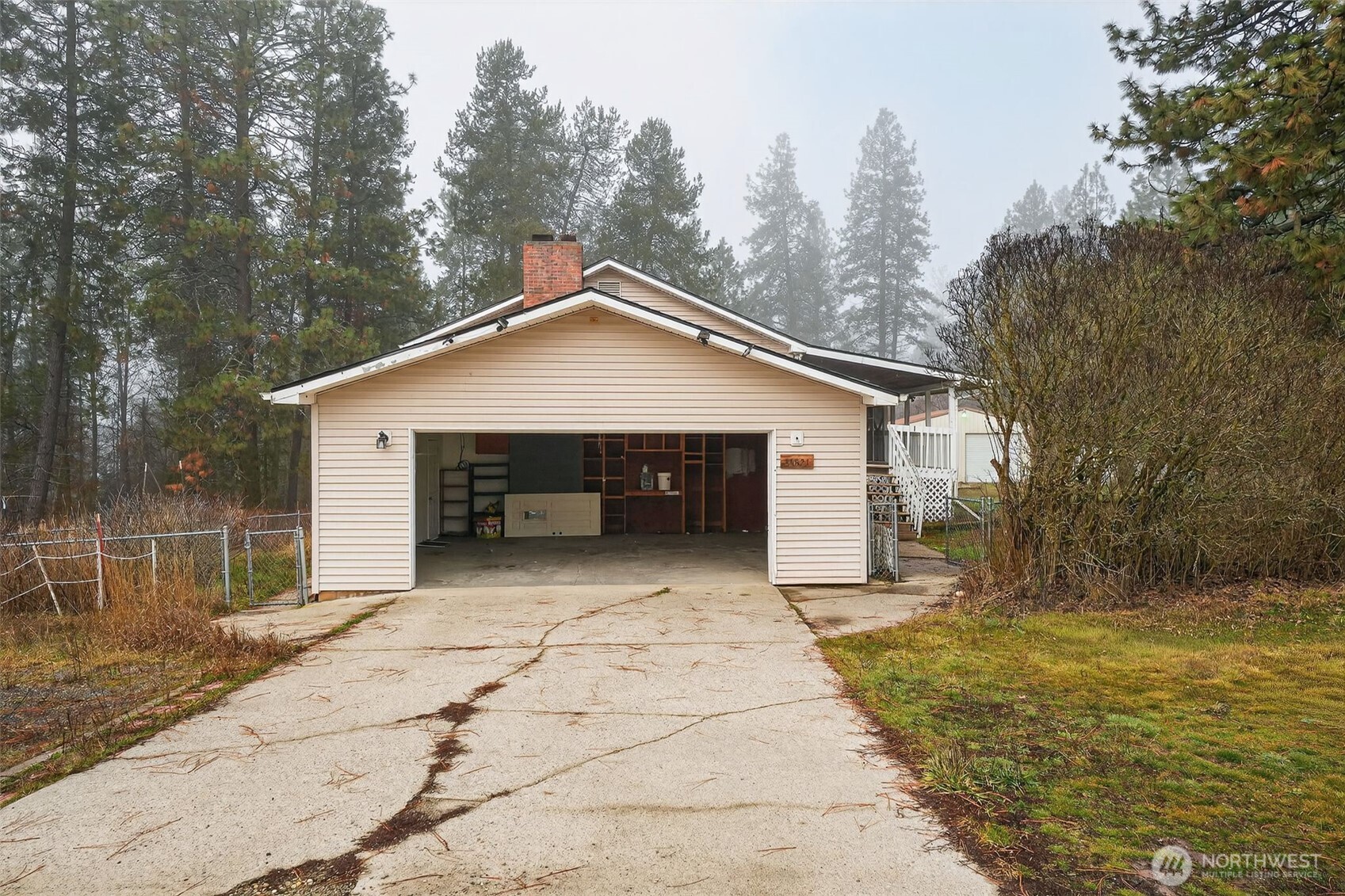 38821 N Newport Highway