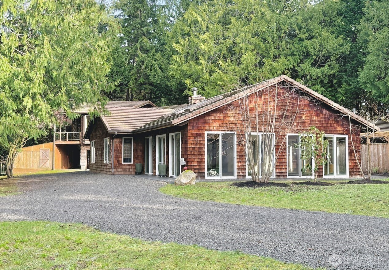 6132 NE Carlin Court