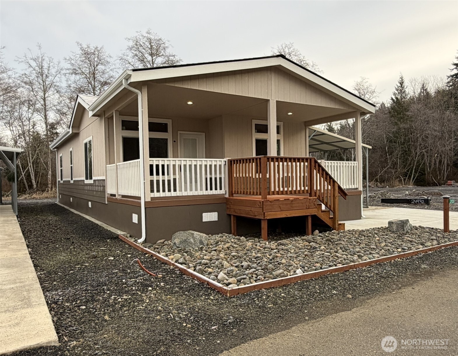 2010 Broadway Avenue #20
