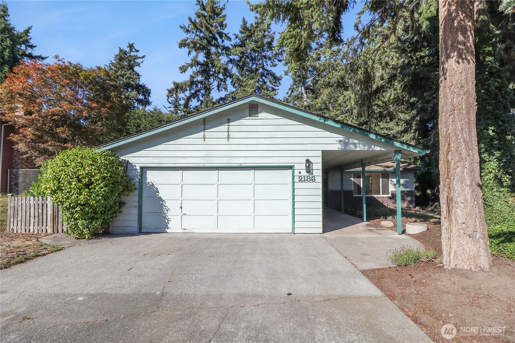 2186 Crosswoods Circle