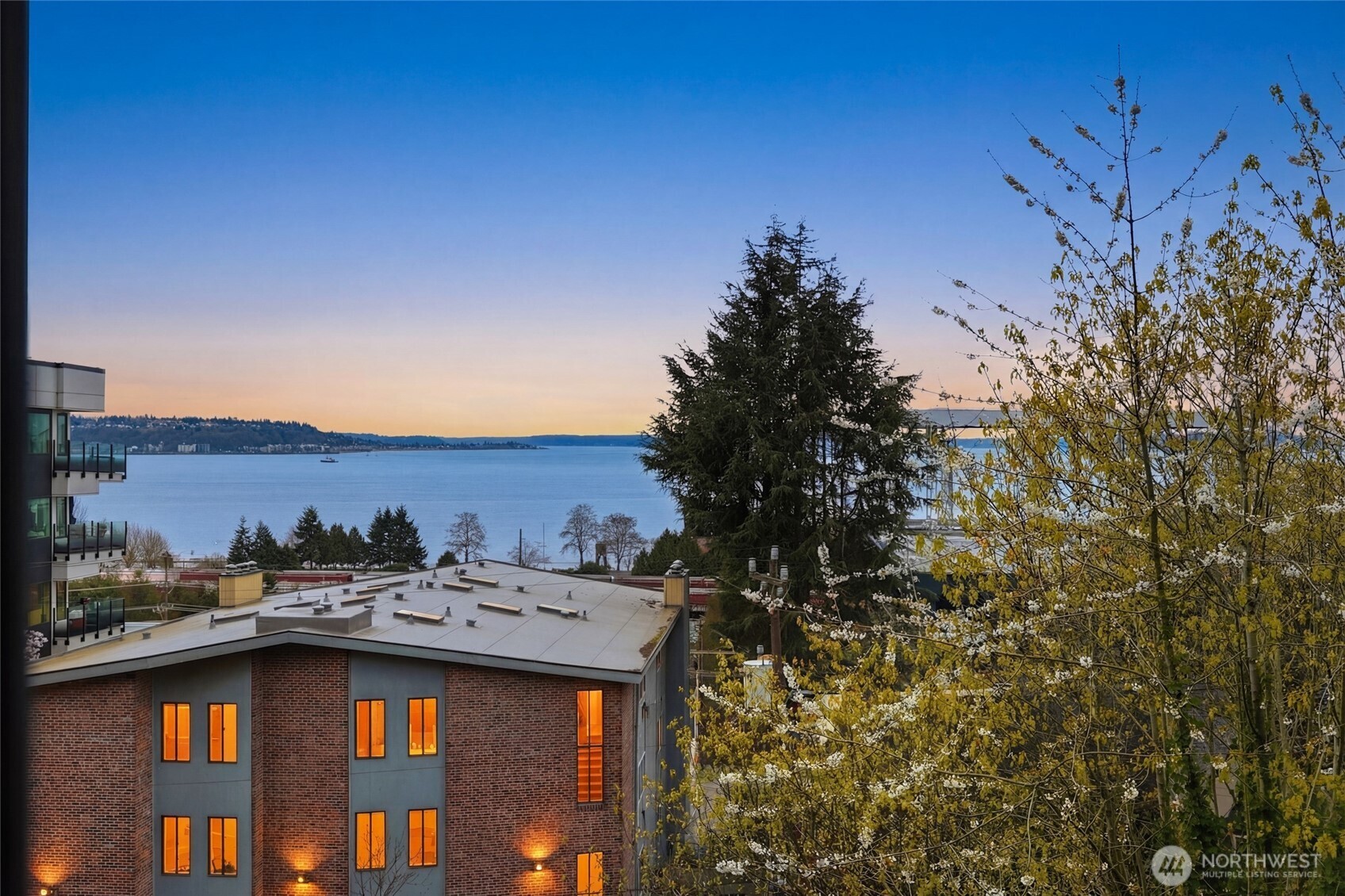 620 W Mercer Place #2B