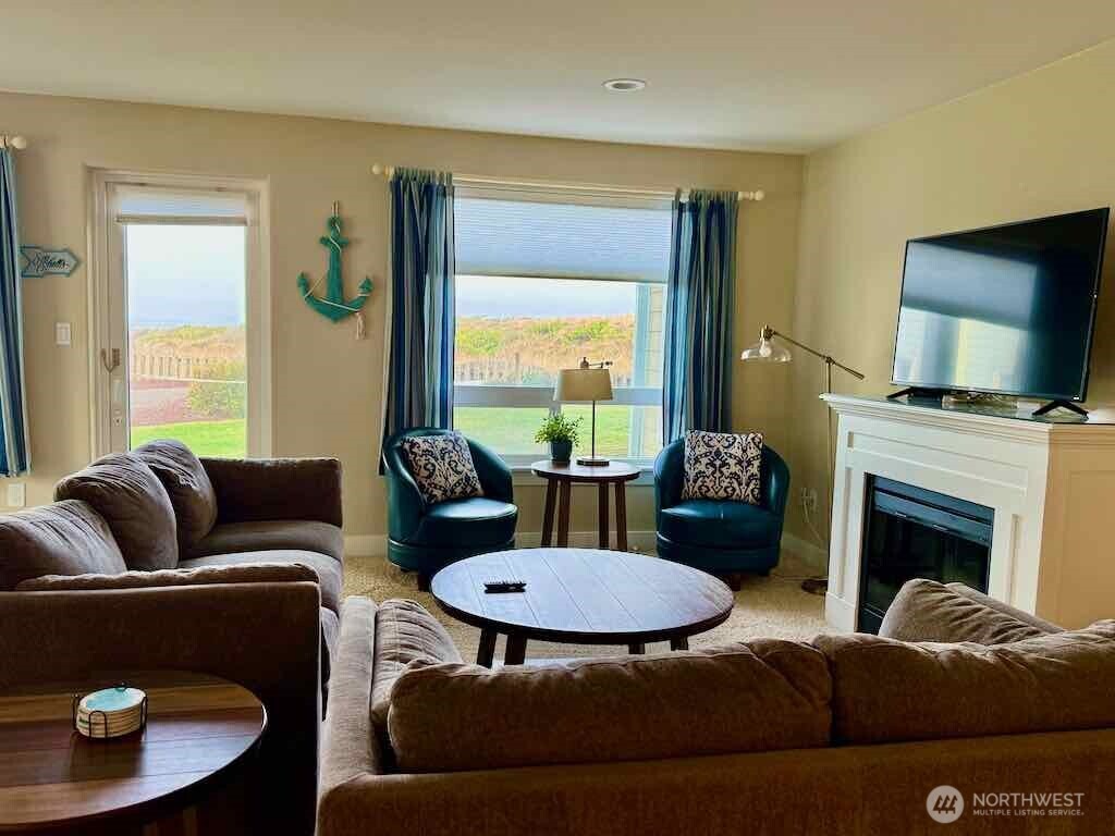 1600 W Ocean Avenue #910