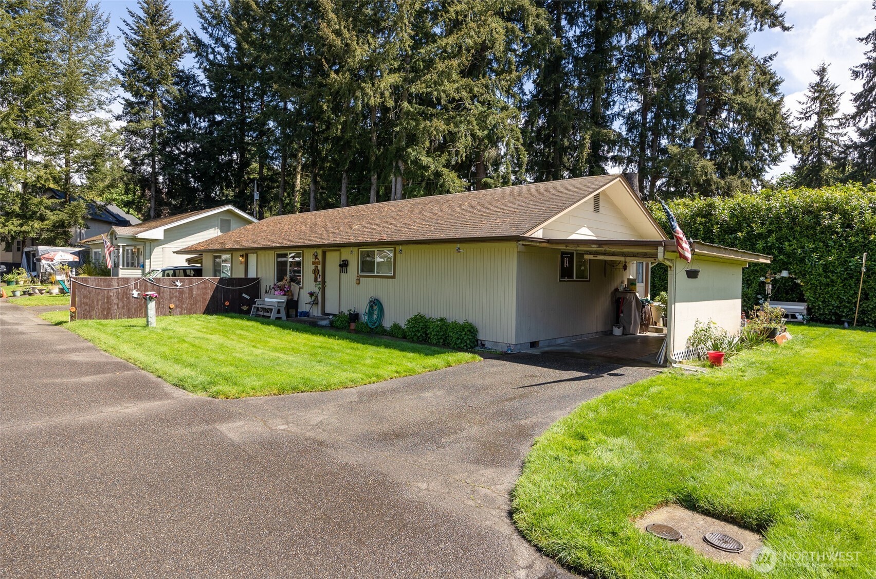 1512 1514 Fones Road SE