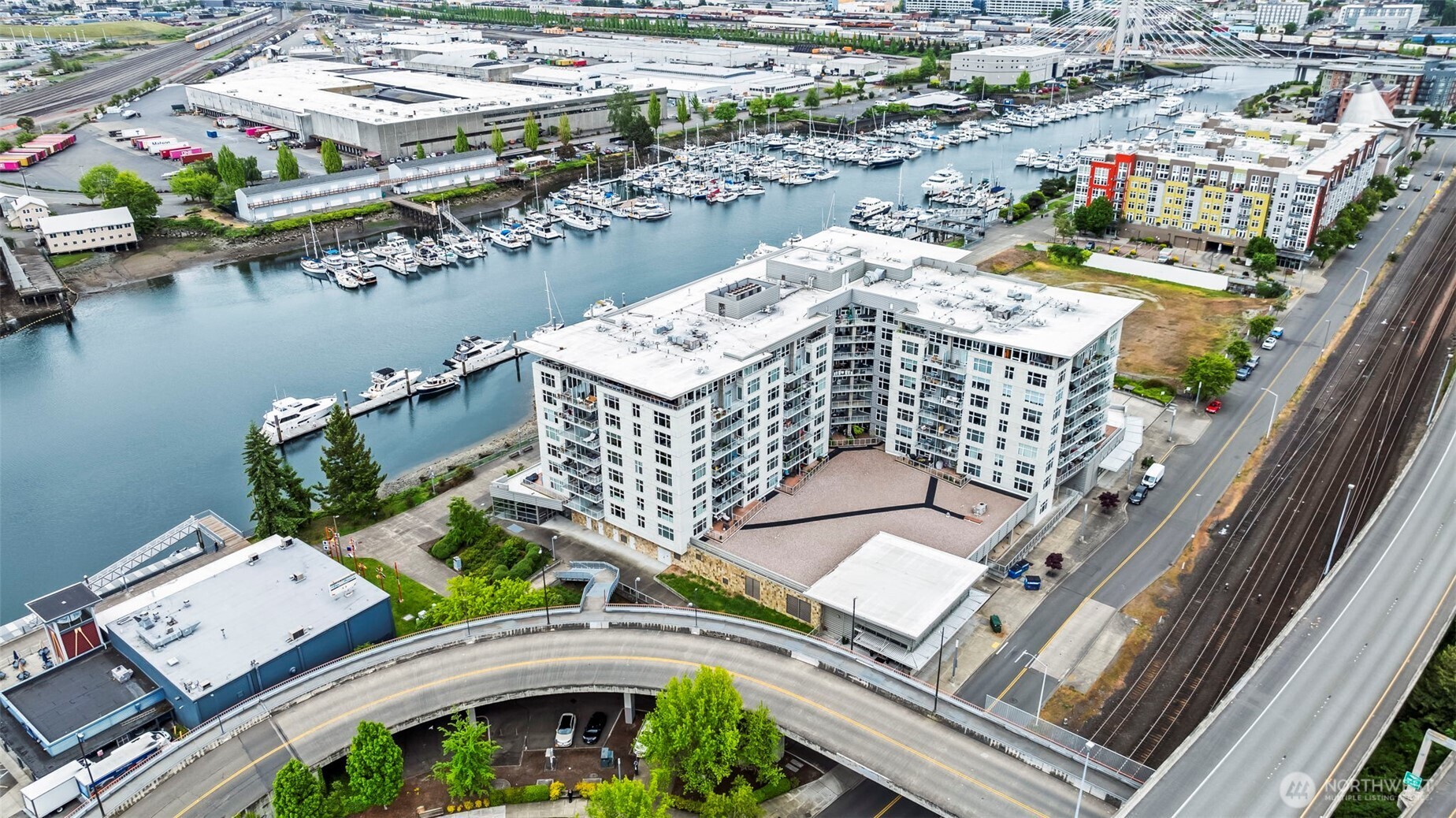 1515 Dock Street #409