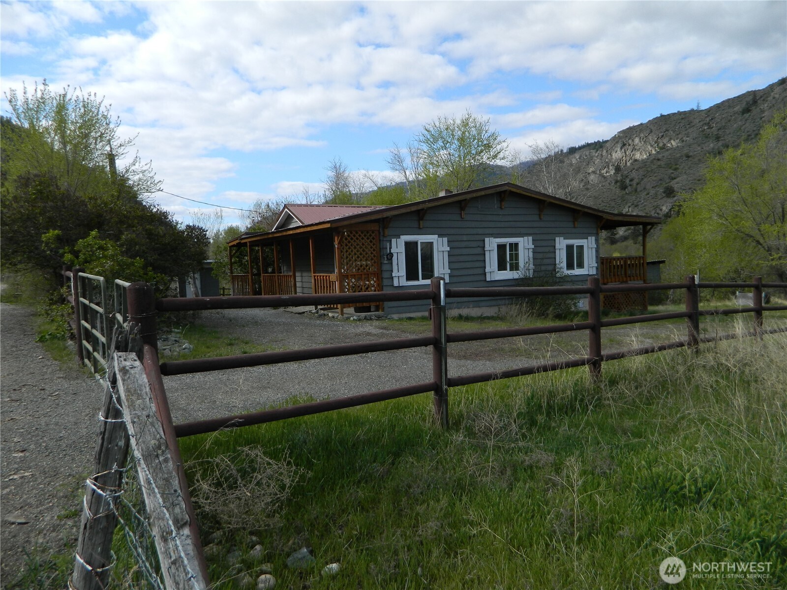 2127 Sinlahekin Road