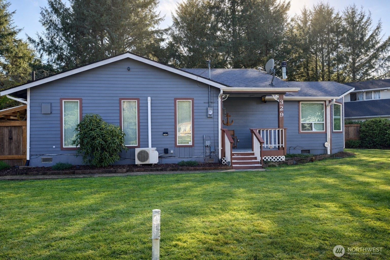 329 Sextans Avenue SW