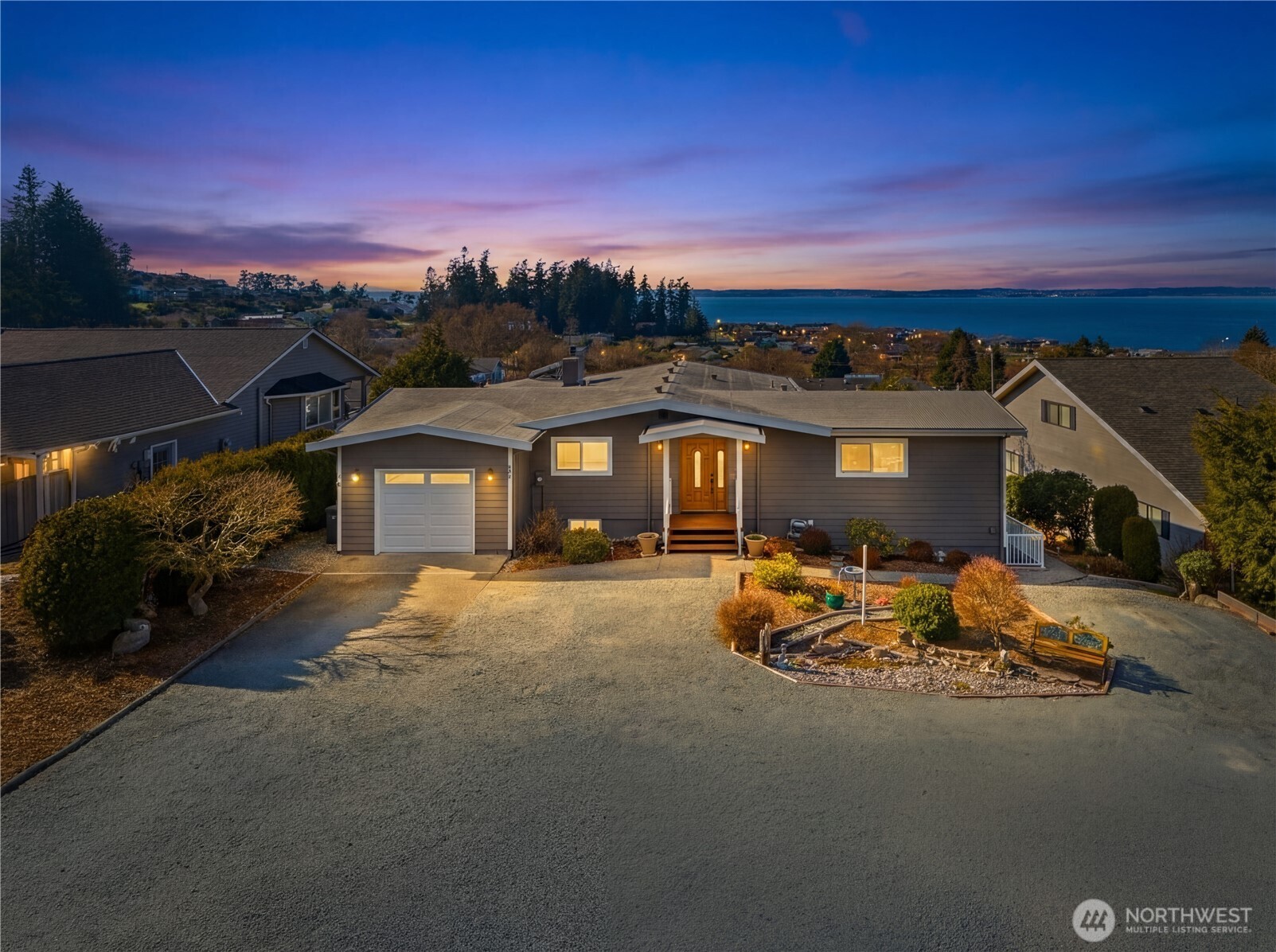 704 Flintstone Drive