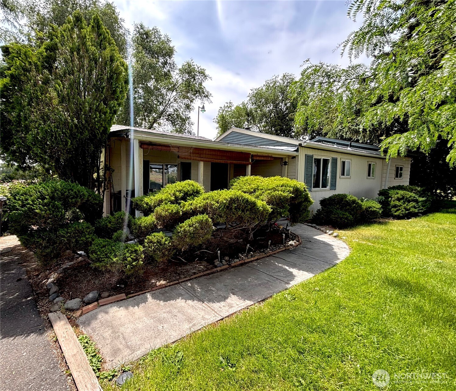4477 Wenatchee Drive NE