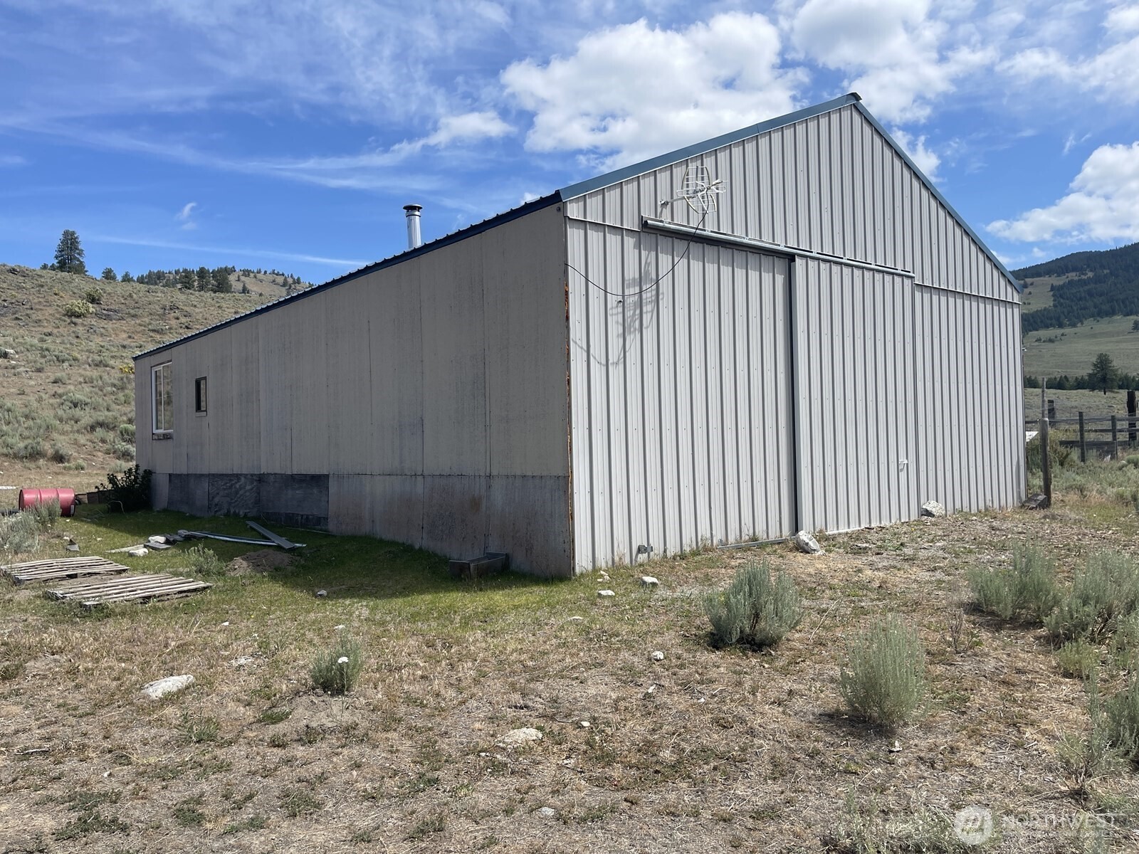 16 Breezy Lane