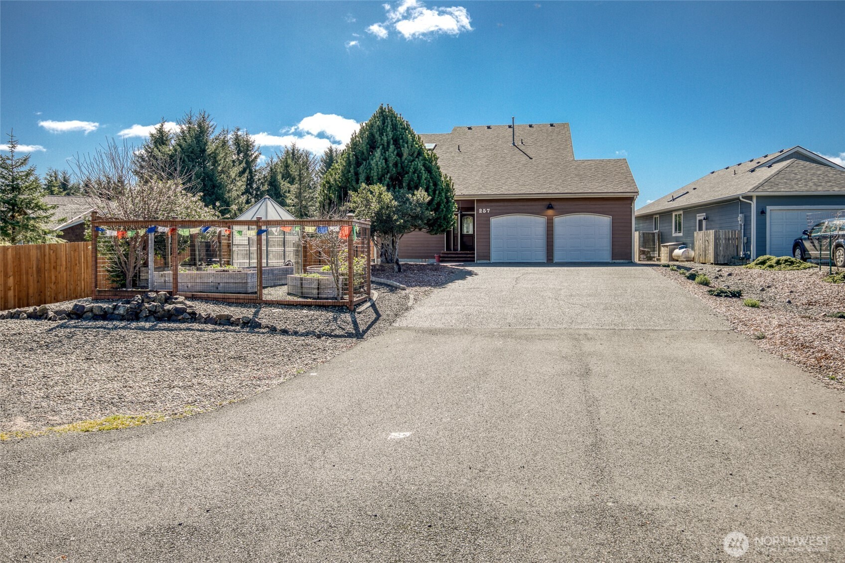 257 Chaparral Street SE