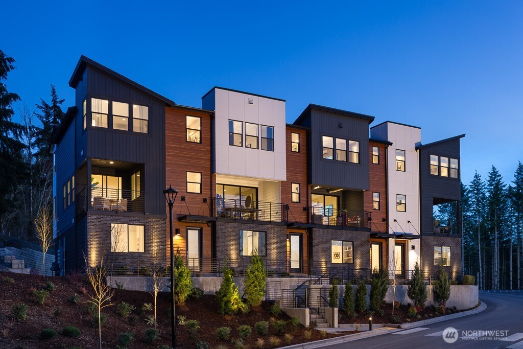10810 (HS 52) 120TH Lane NE #B