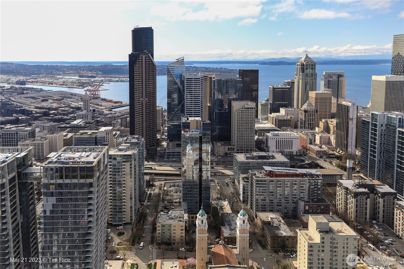 800 Columbia Street #2301