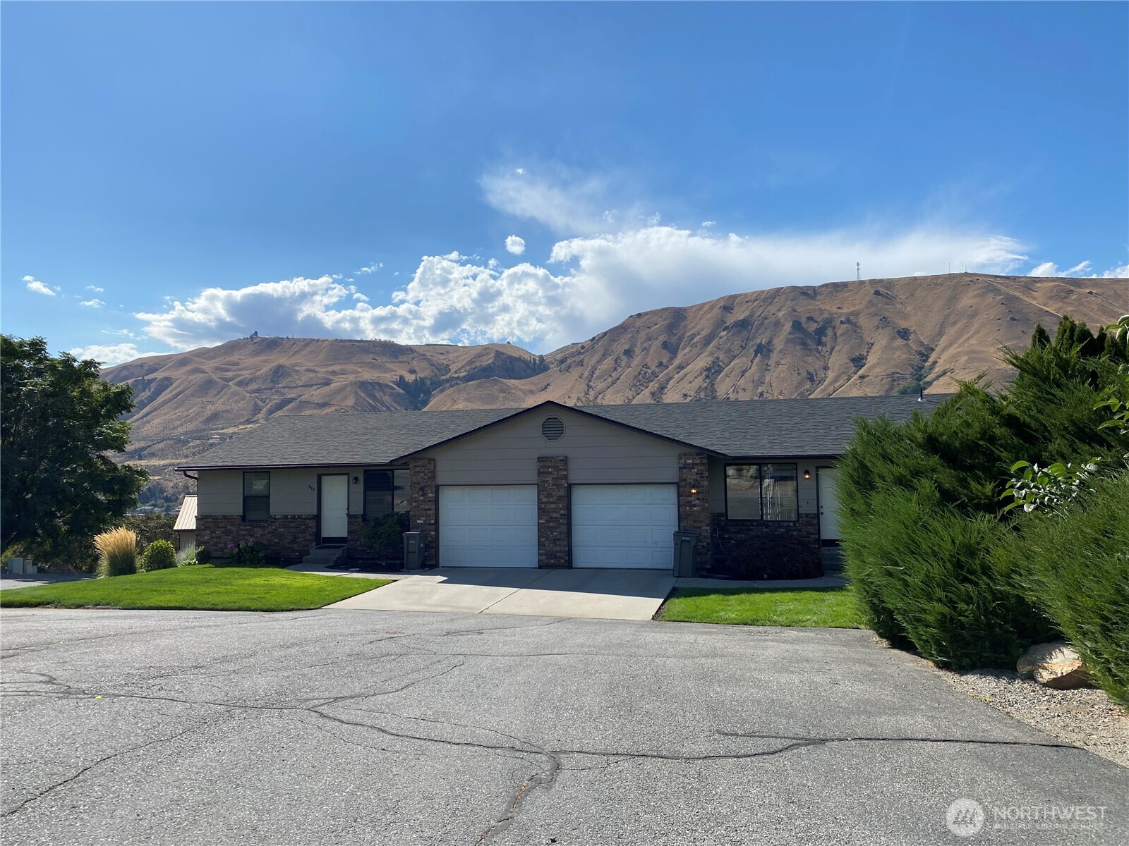 982 Highline Drive