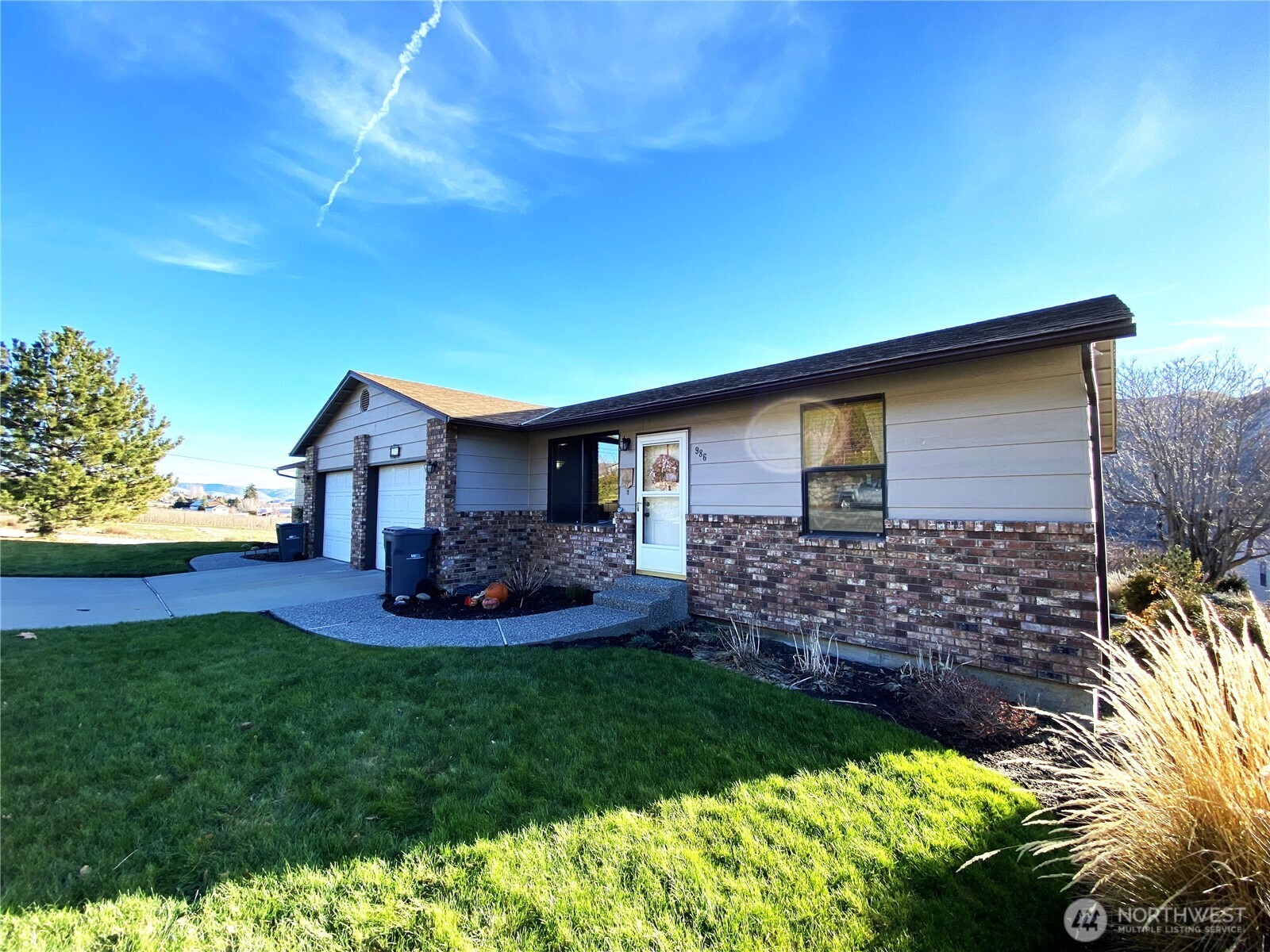 986 Highline Drive