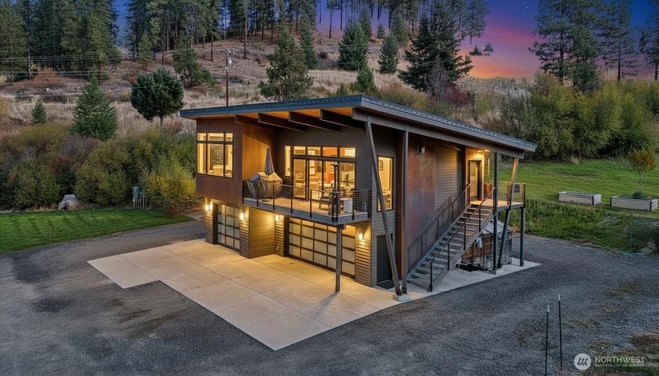 10695 Eagle Creek Road