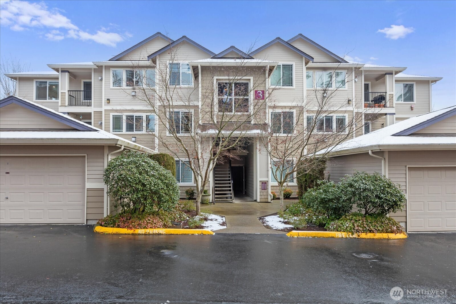 107 164th Street S #3-402