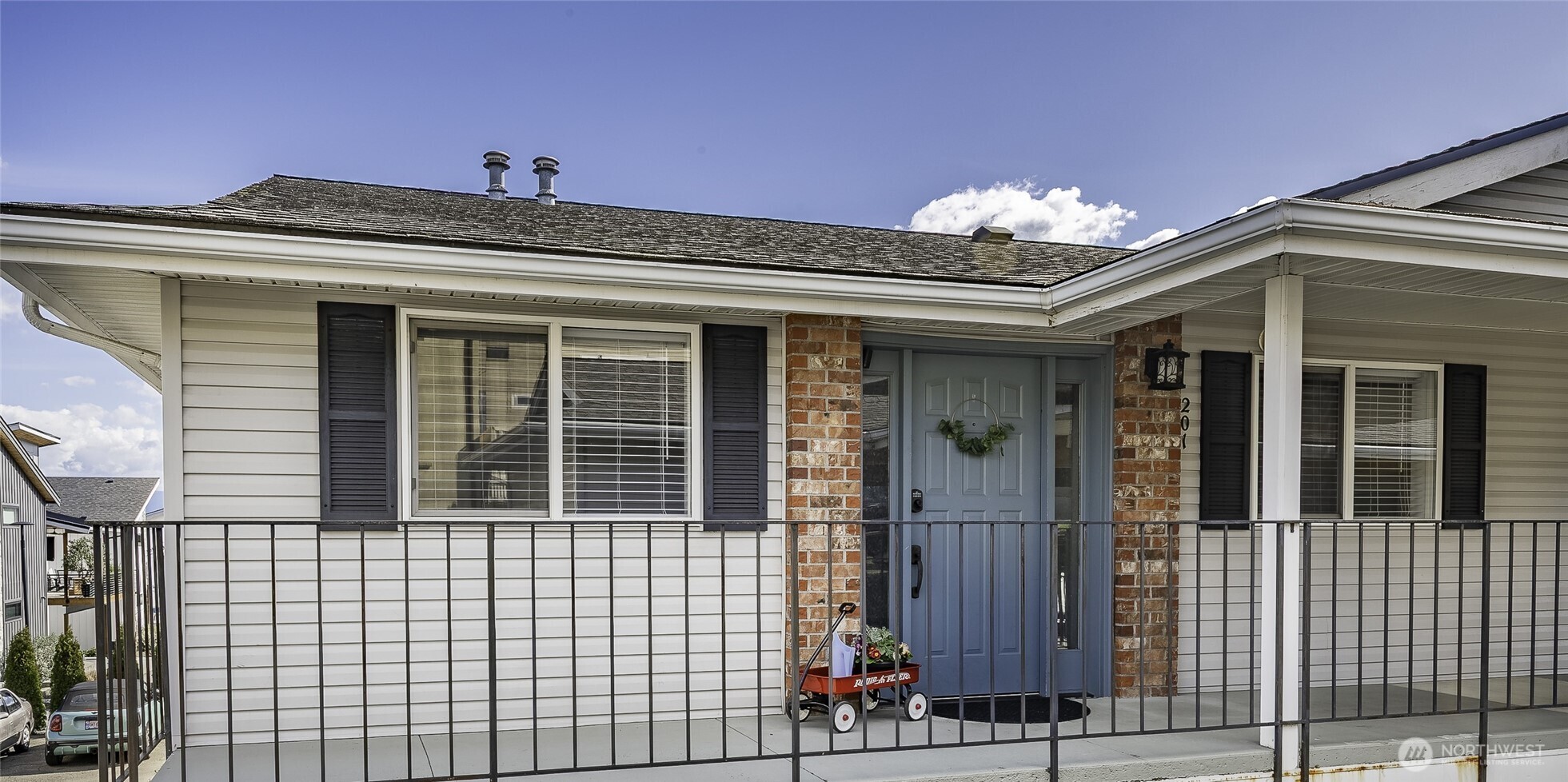 223 Judson St. Aly #201