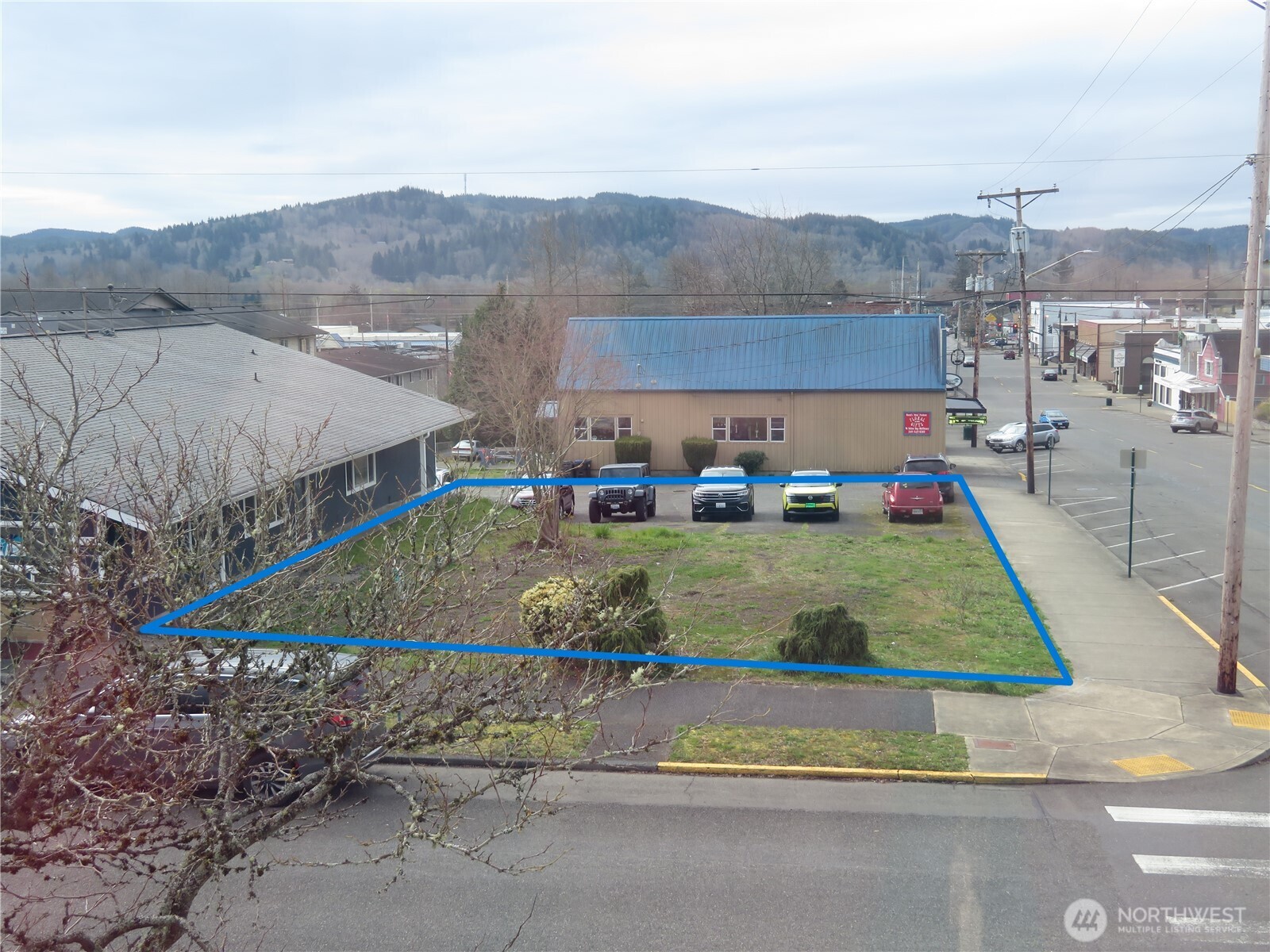101 E Broadway Avenue