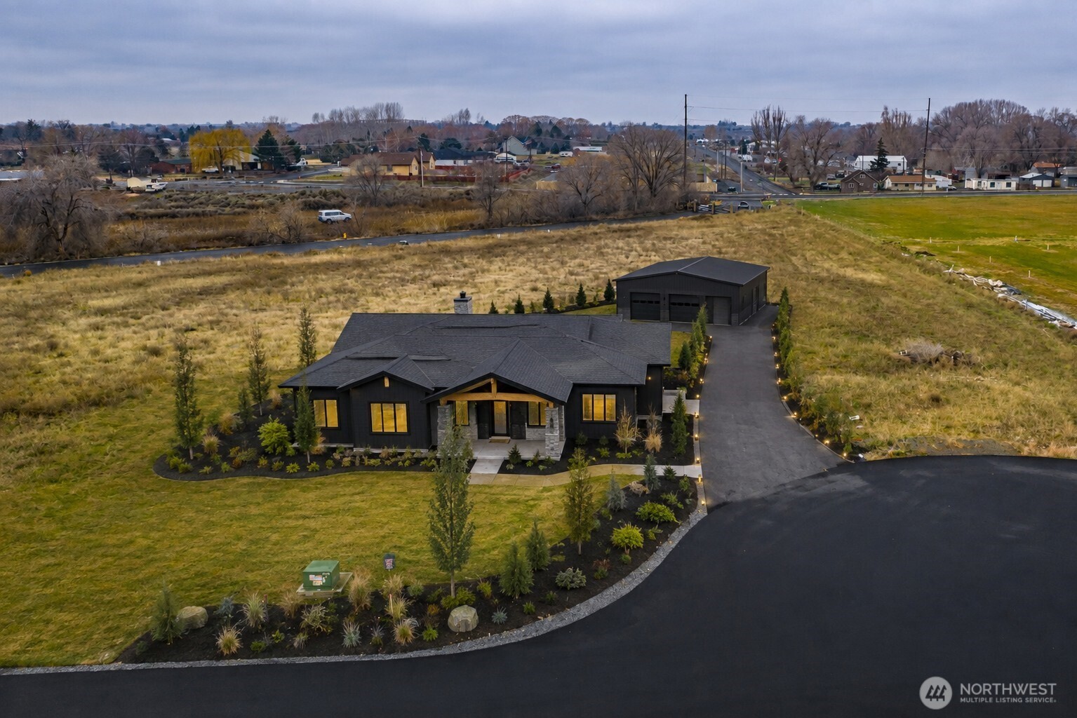8 Valley Road NE #8