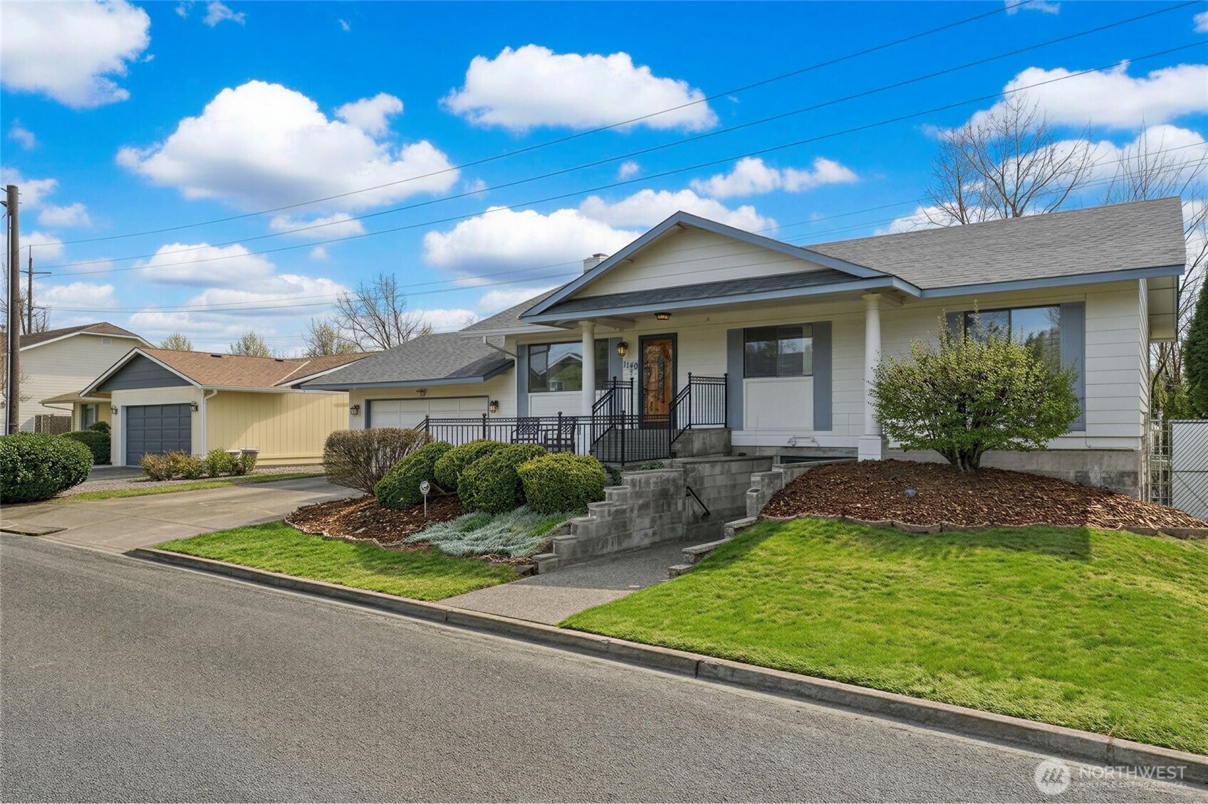 1140 SE Colonial Drive