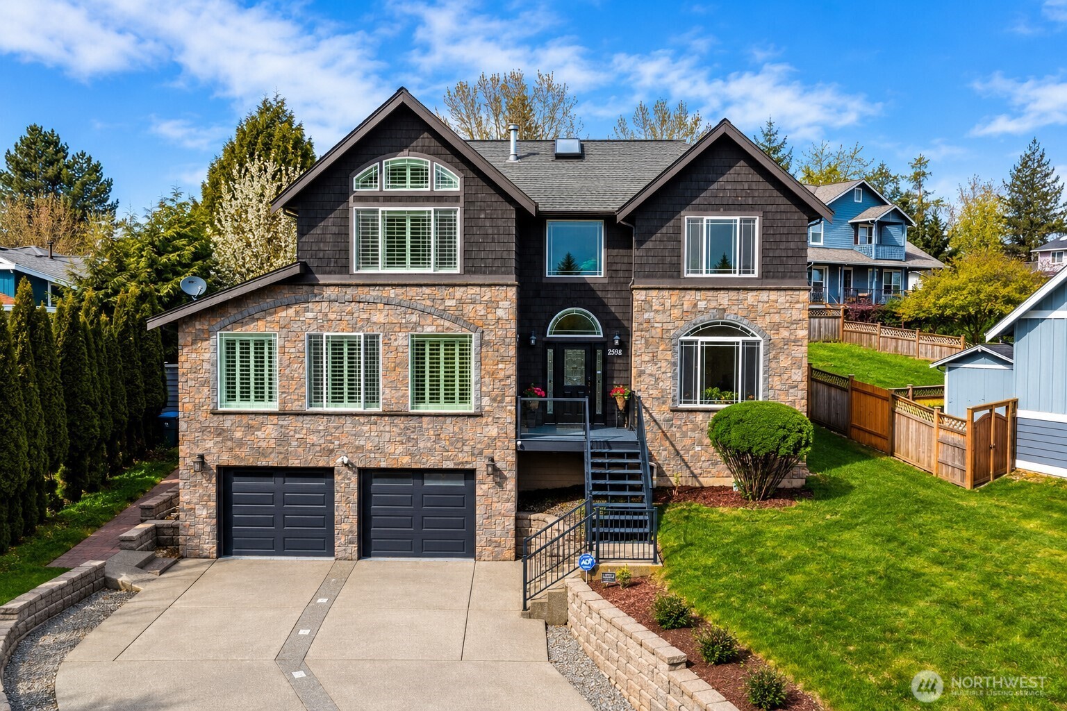 2598 Lakeridge Drive — home for sale