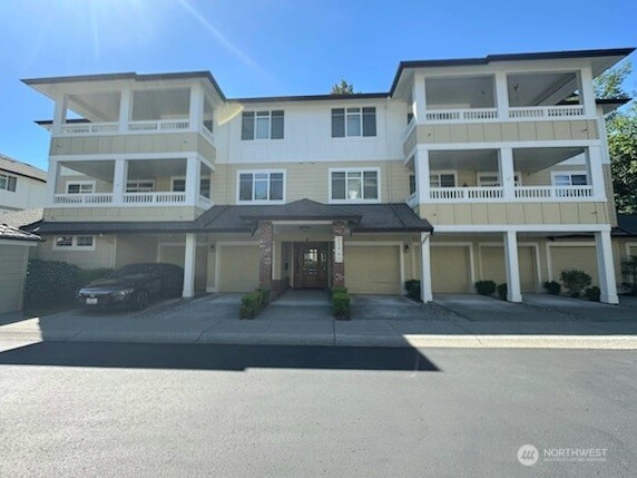 23943 NE 115th Lane #204