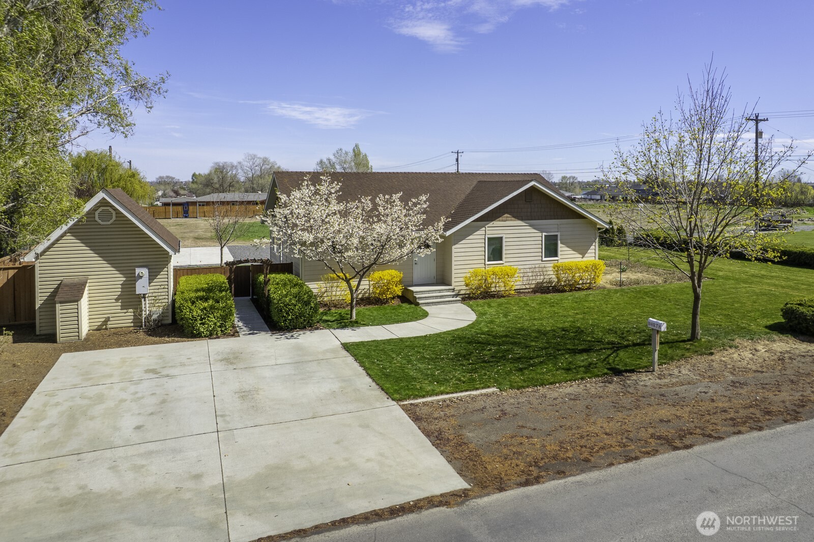 2143 NE Valley Road