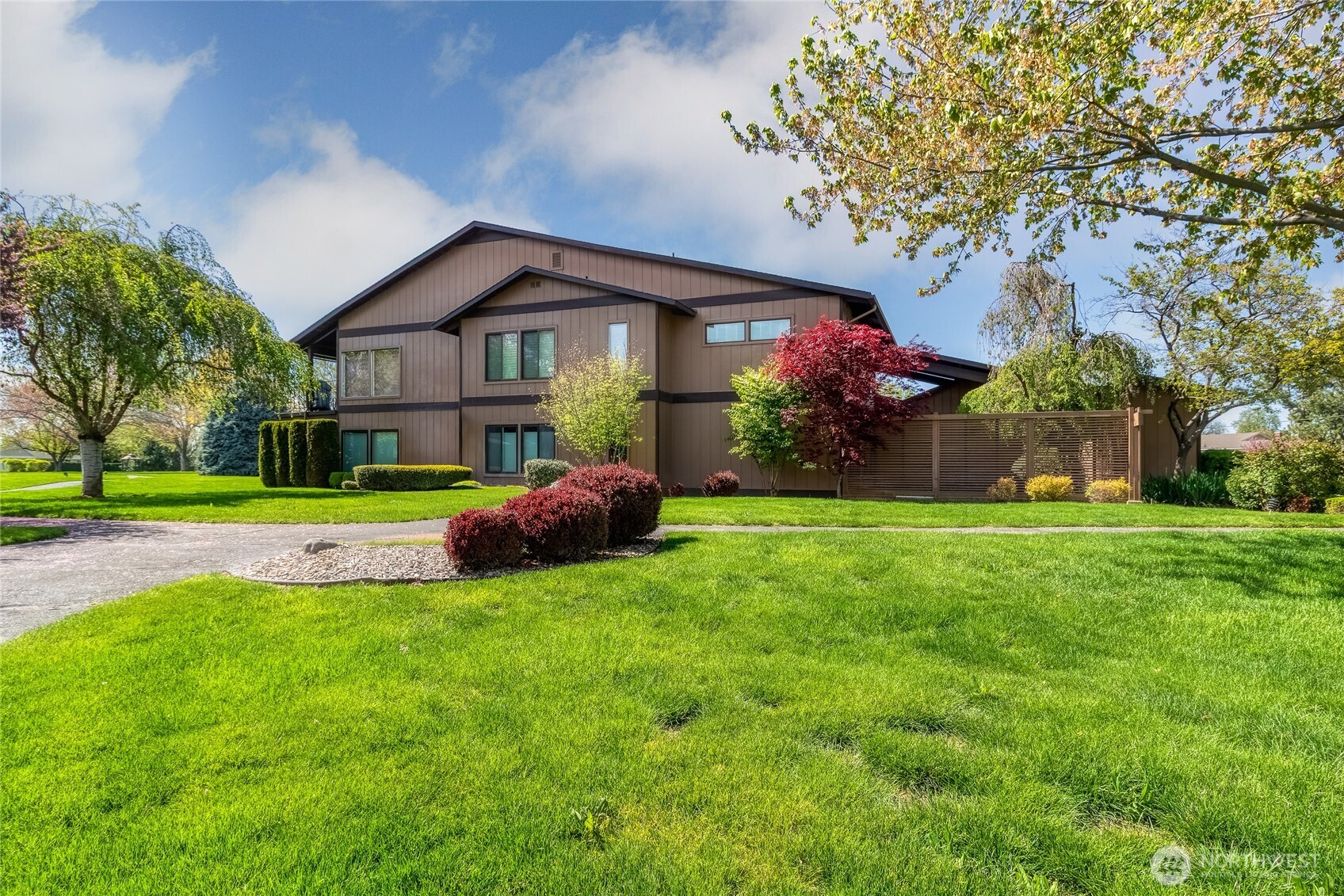 2100 Plaza Way #103
