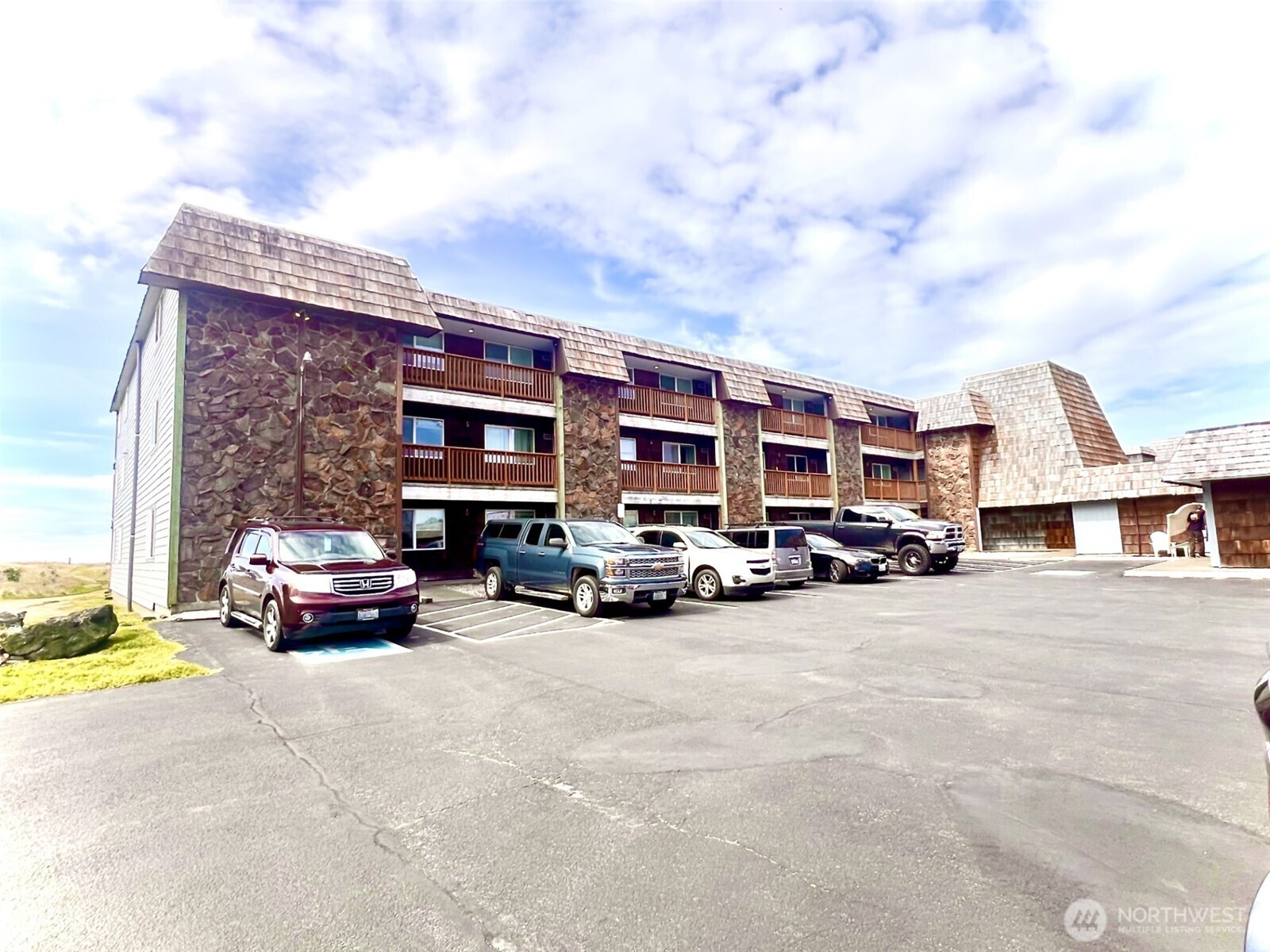 304 NW 14th Street NW #104