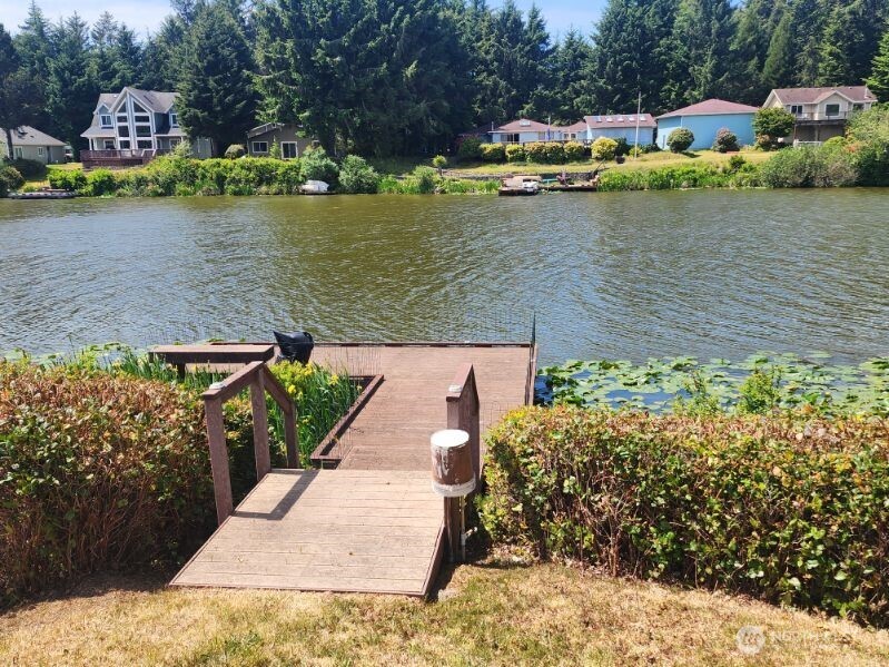 266 Overlake Street NE
