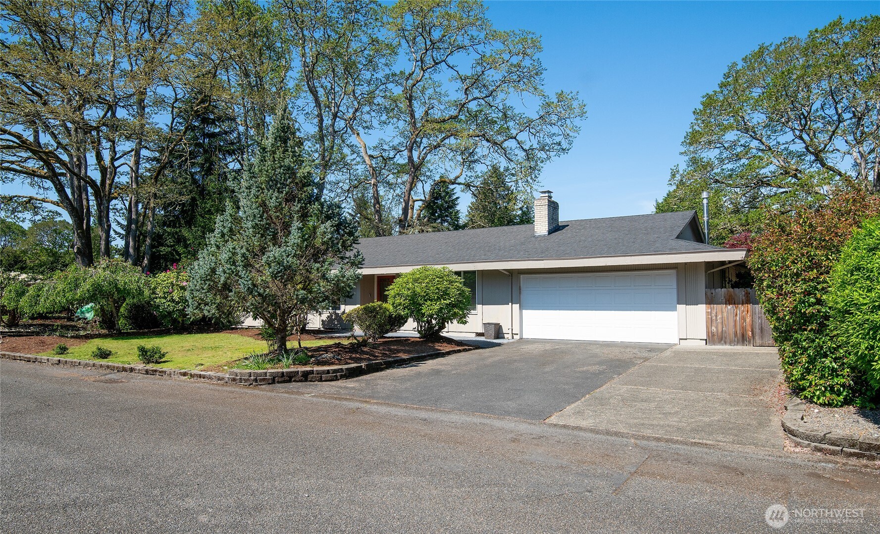 8001 Sapphire Drive SW