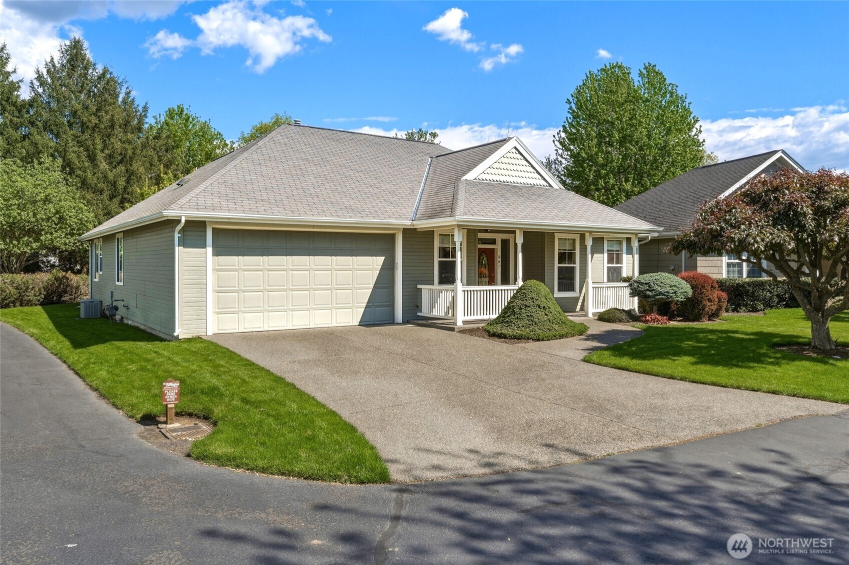 807 SE Covey Court