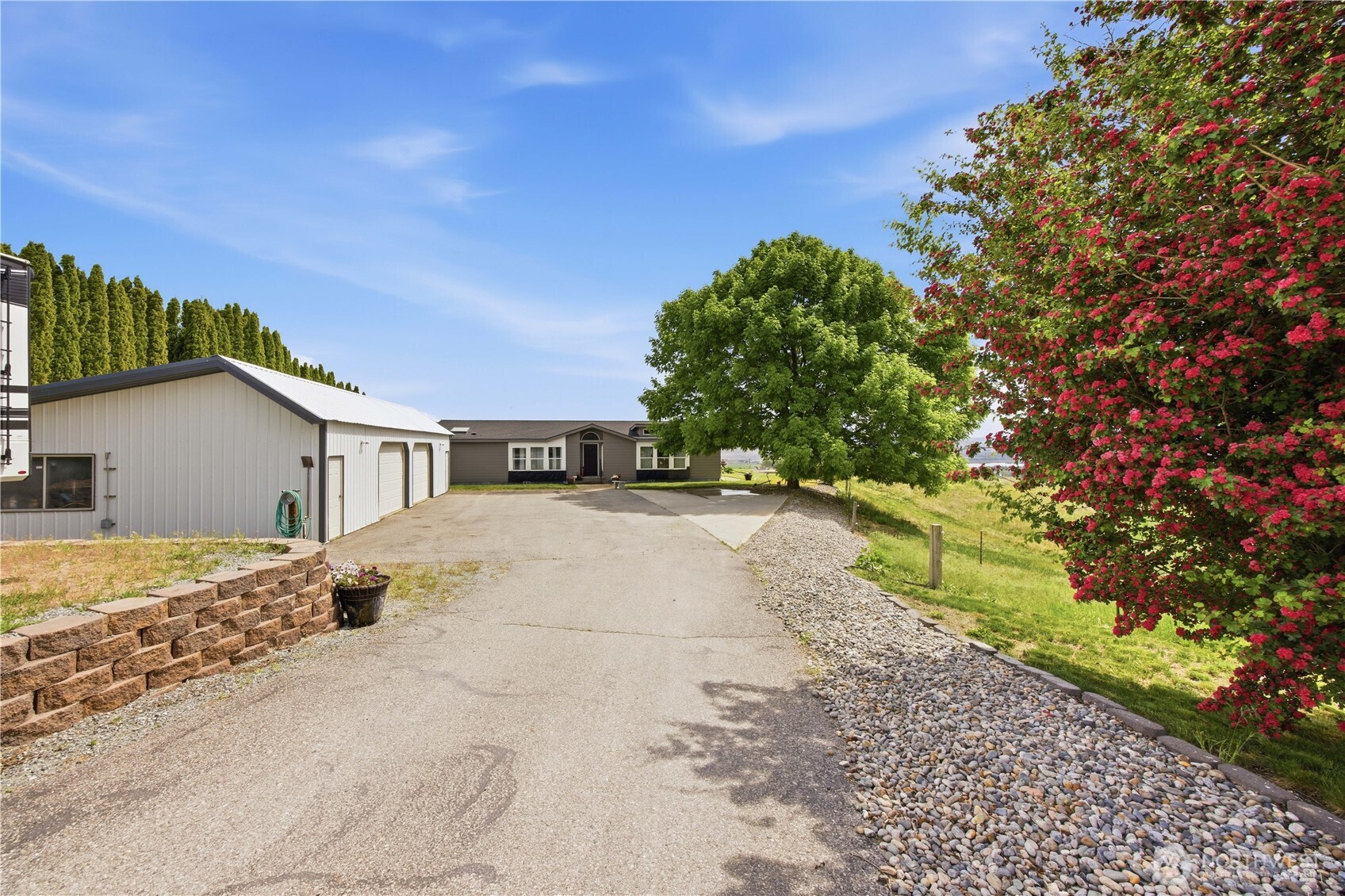66 Lakeview Way