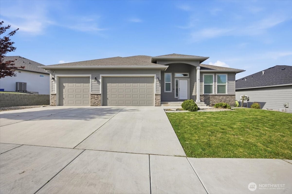 2652 W 44th Place