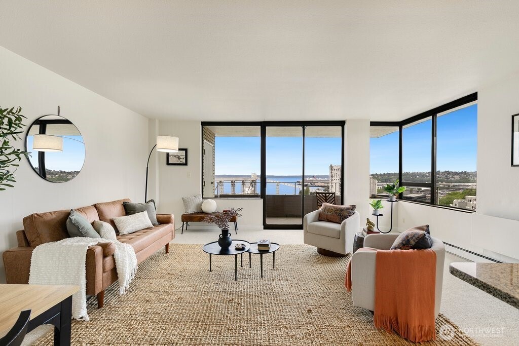 521 5th Avenue W #805