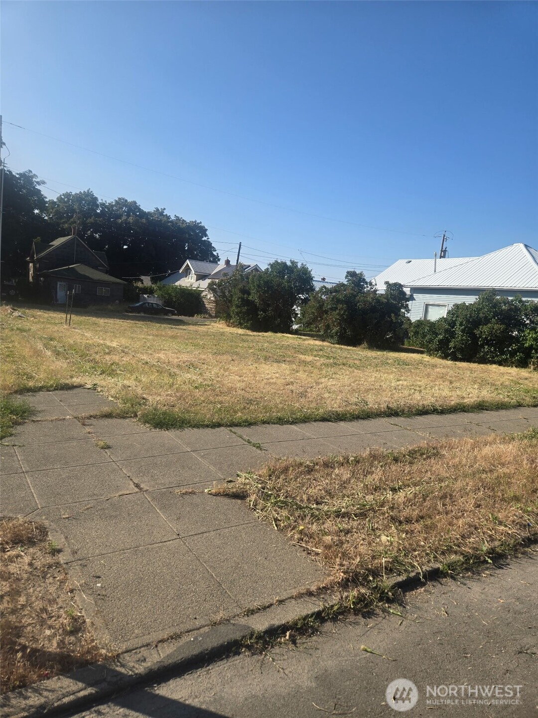 201 E 8th Avenue E