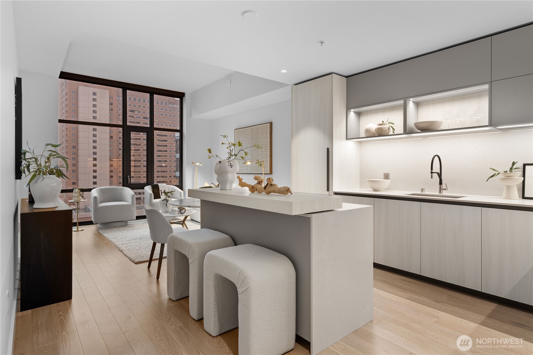 889 Avenue Square NE #807